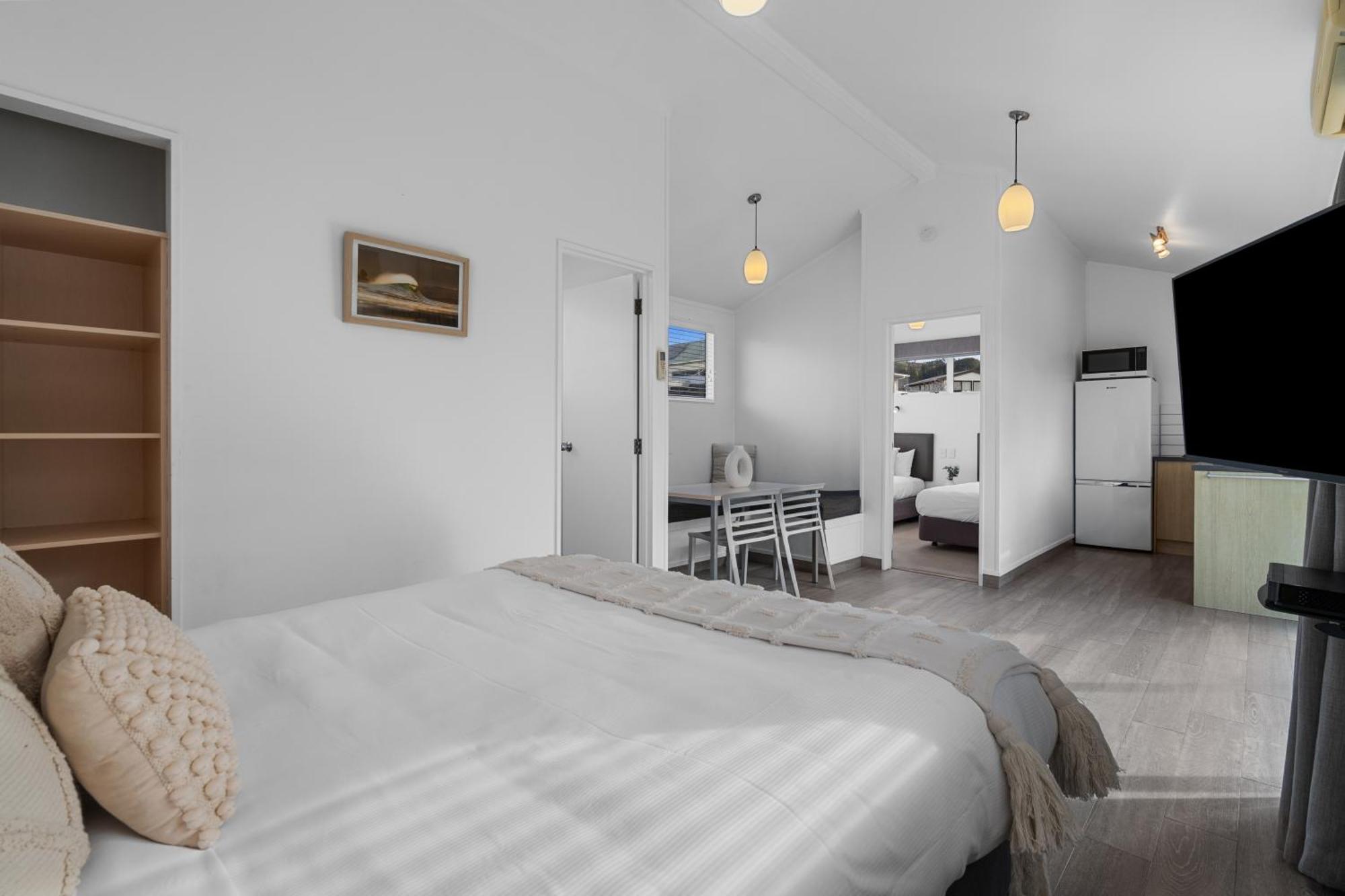 Tasman Holiday Parks - Waihi Beach Exterior foto Interior of a typical apartment